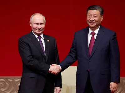 Após Trump, Vladimir Putin vai a Pequim cortejar Xi Jinping