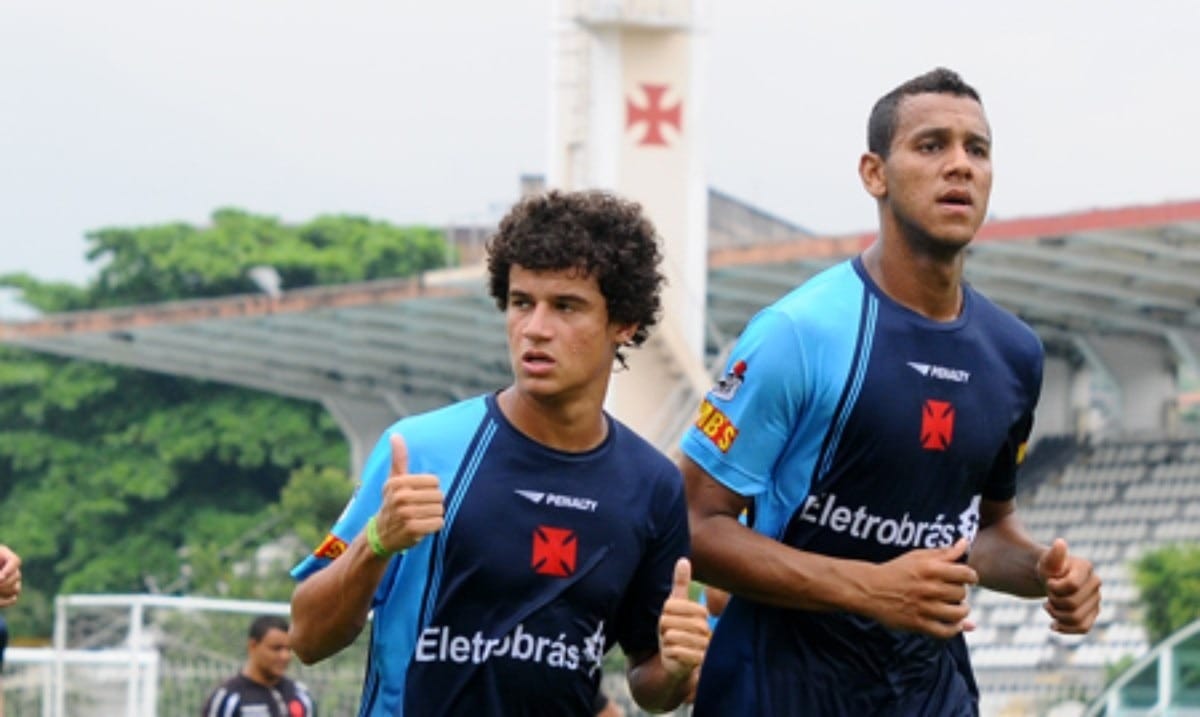 Philippe Coutinho convida Souza, e jogadores articulam retorno ao Vasco juntos