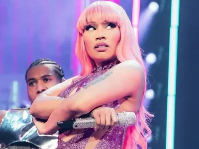 Após virar piada, Nicki Minaj acusa Grammy de praticar ritual satânico