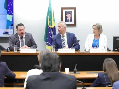 Deputado da oposição sobre EUA: "Brasil não pode recusar ajuda de vizinho"