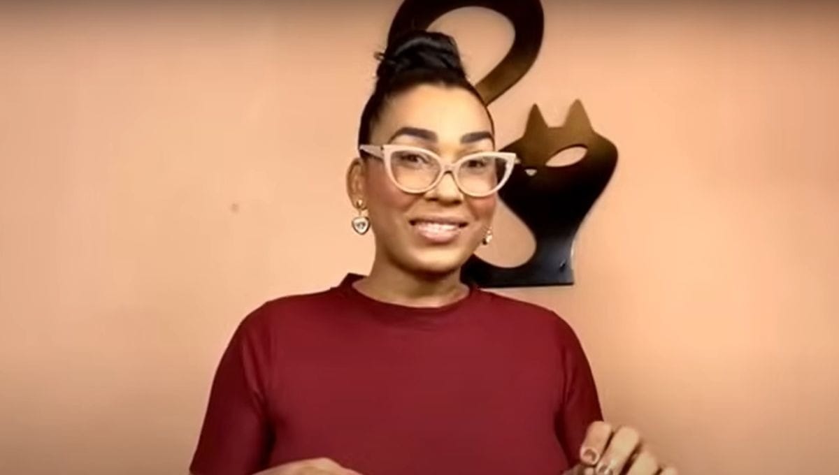 Empresária fala sobre o trabalho com moda artesanal em tempos de fast fashion