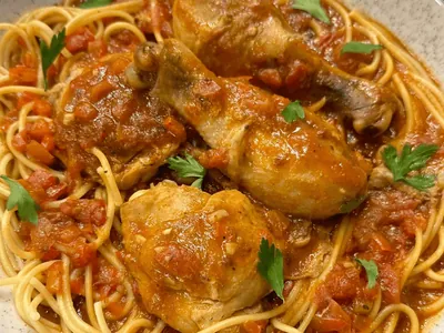 Espaguete com guisado de frango | Band Receitas