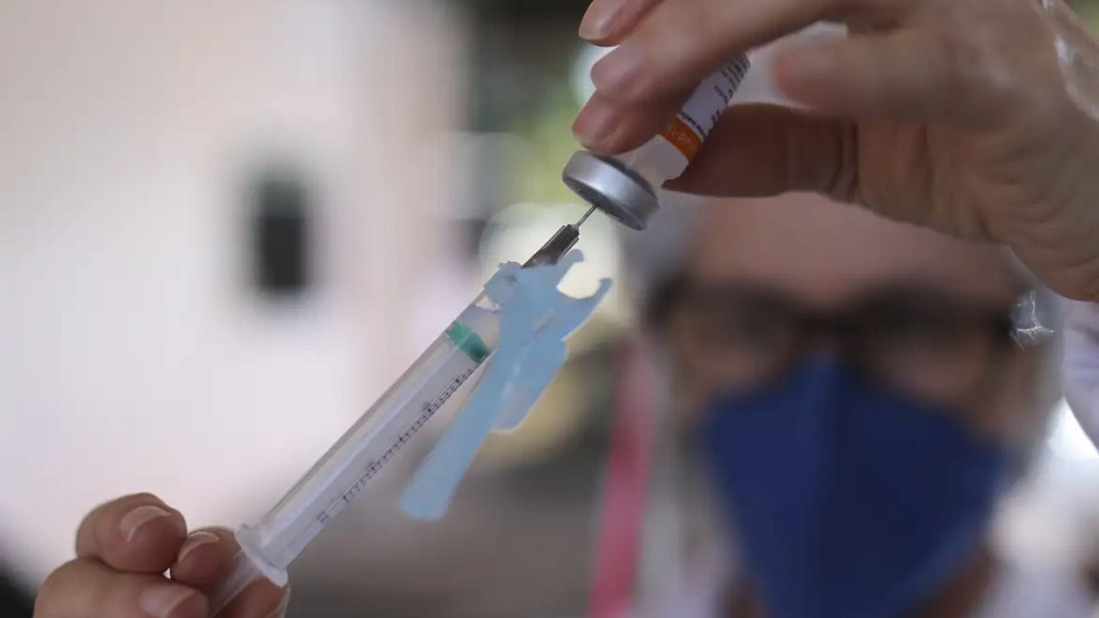 Finlândia vai vacinar humanos contra gripe aviária