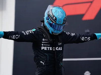 Russell faz o mesmo tempo que Verstappen e fica com a pole no GP do Canadá; assista