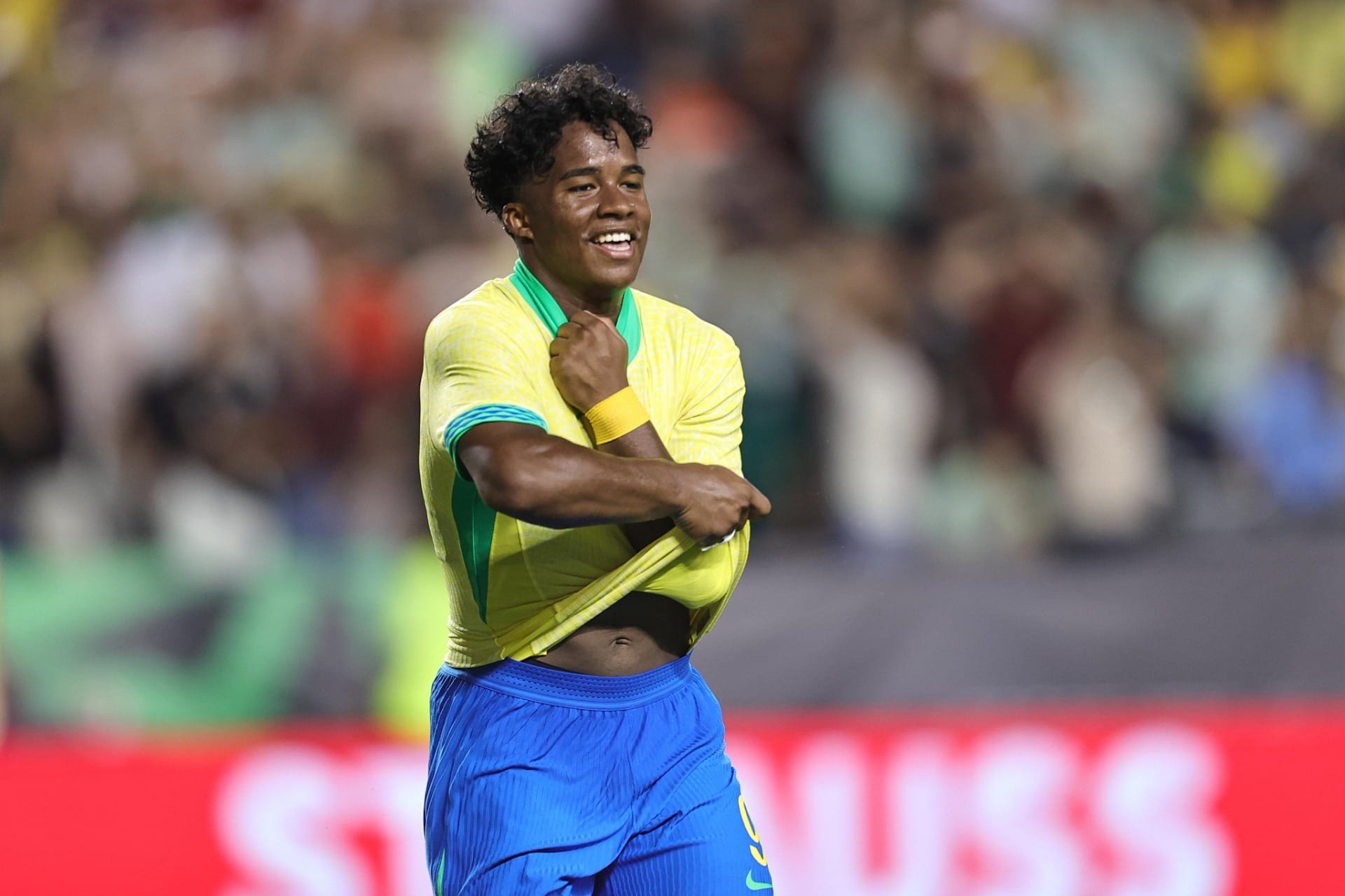 Endrick pode quebrar recorde de Pelé, mas tenta se afastar de comparações "malucas"