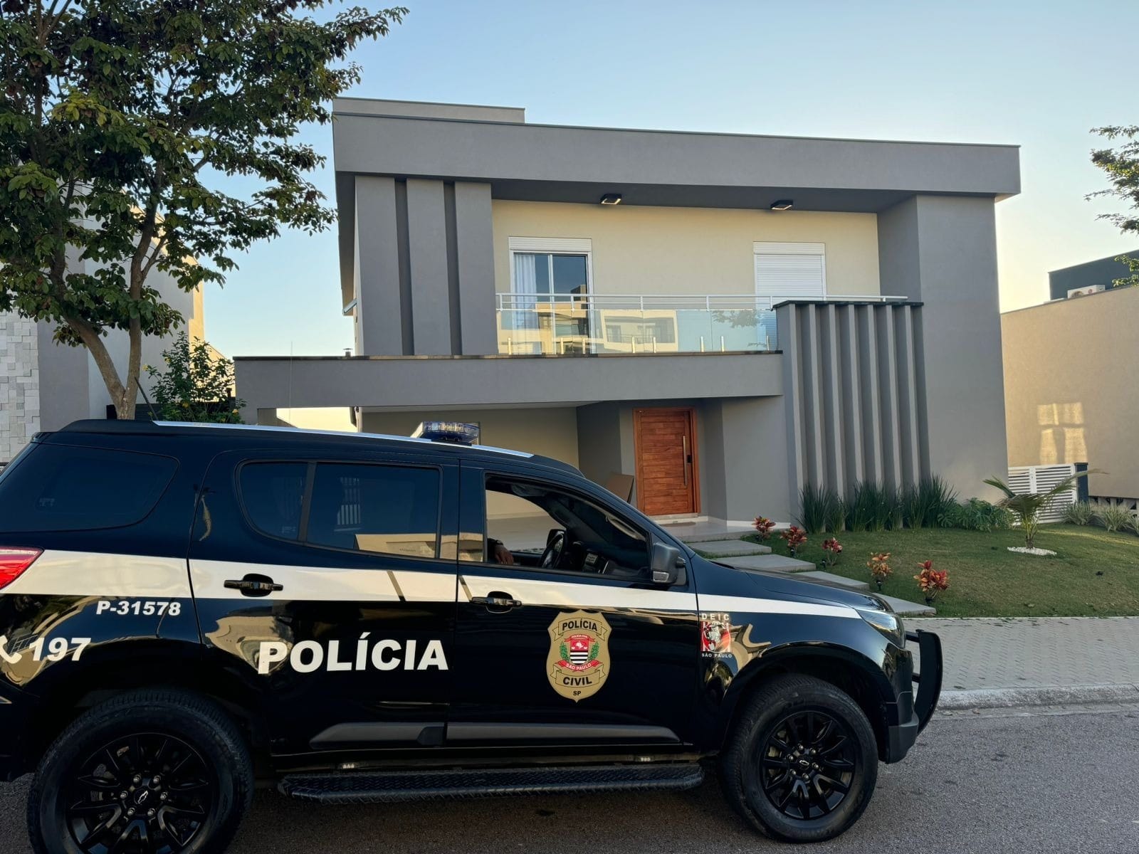 Cerca de 15 influenciadores são investigados em operação contra "Jogo do Tigrinho" em SP