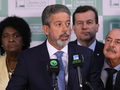 Lira diz que debate do 'PL do Aborto' na Câmara ficará para o segundo semestre