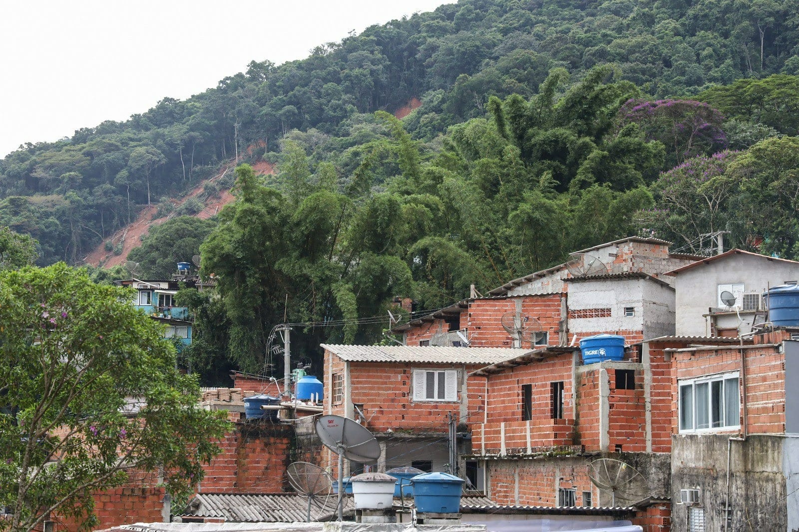 Prefeitura de São Sebastião inicia regularização na Vila Sahy