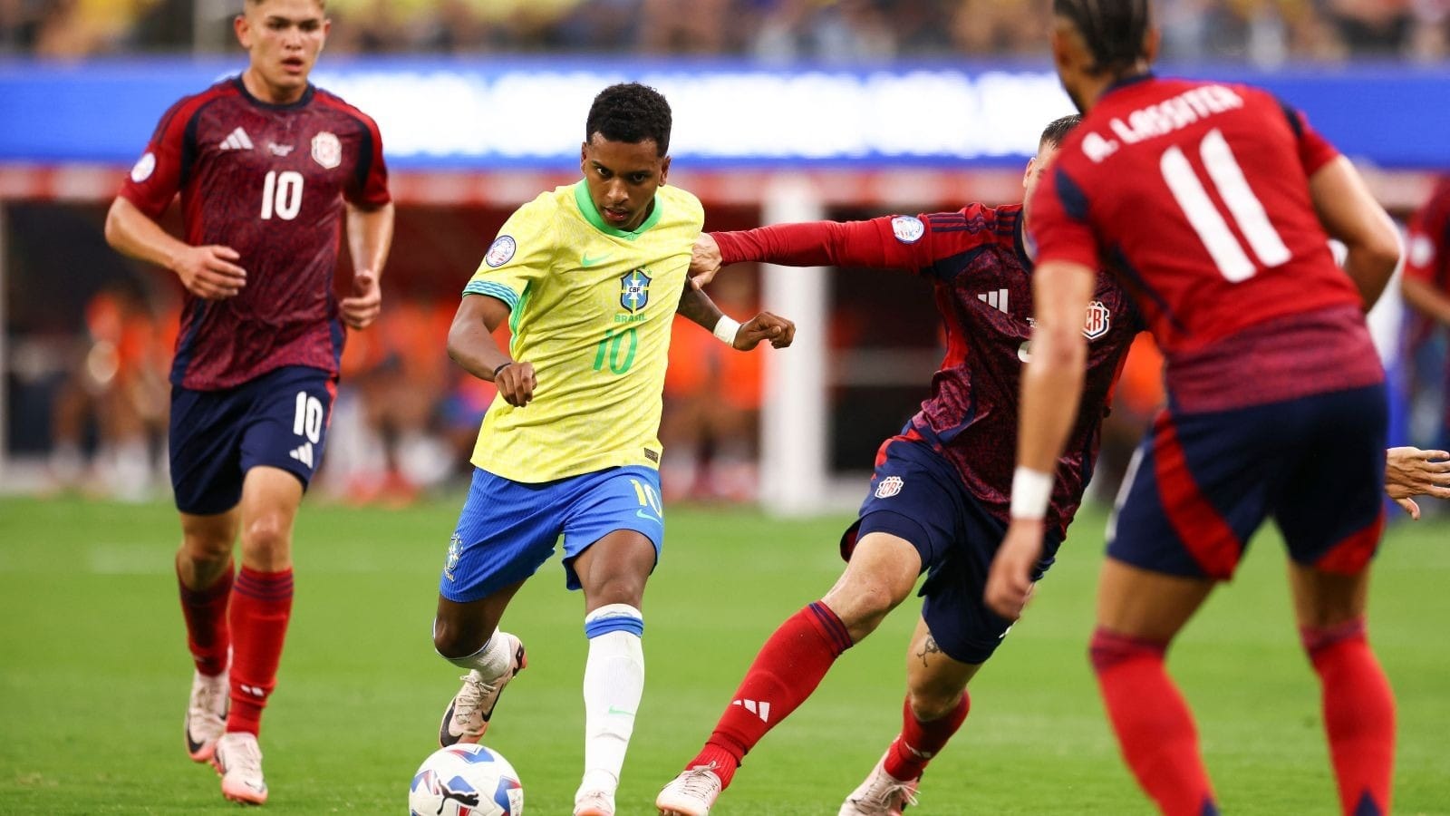 Brasil para na trave e empata com a Costa Rica na estreia pela Copa América
