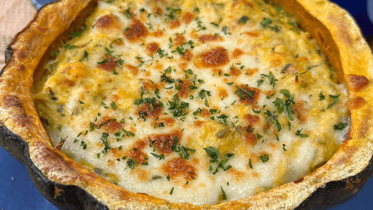 Frango cremoso na moranga | Band Receitas