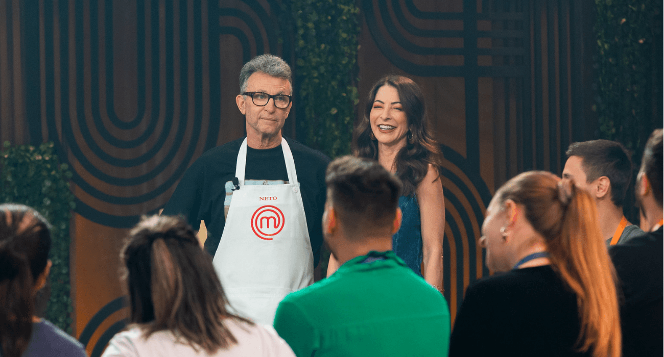 Craque Neto coloca mais fogo na brasa em prova de churrasco do MasterChef