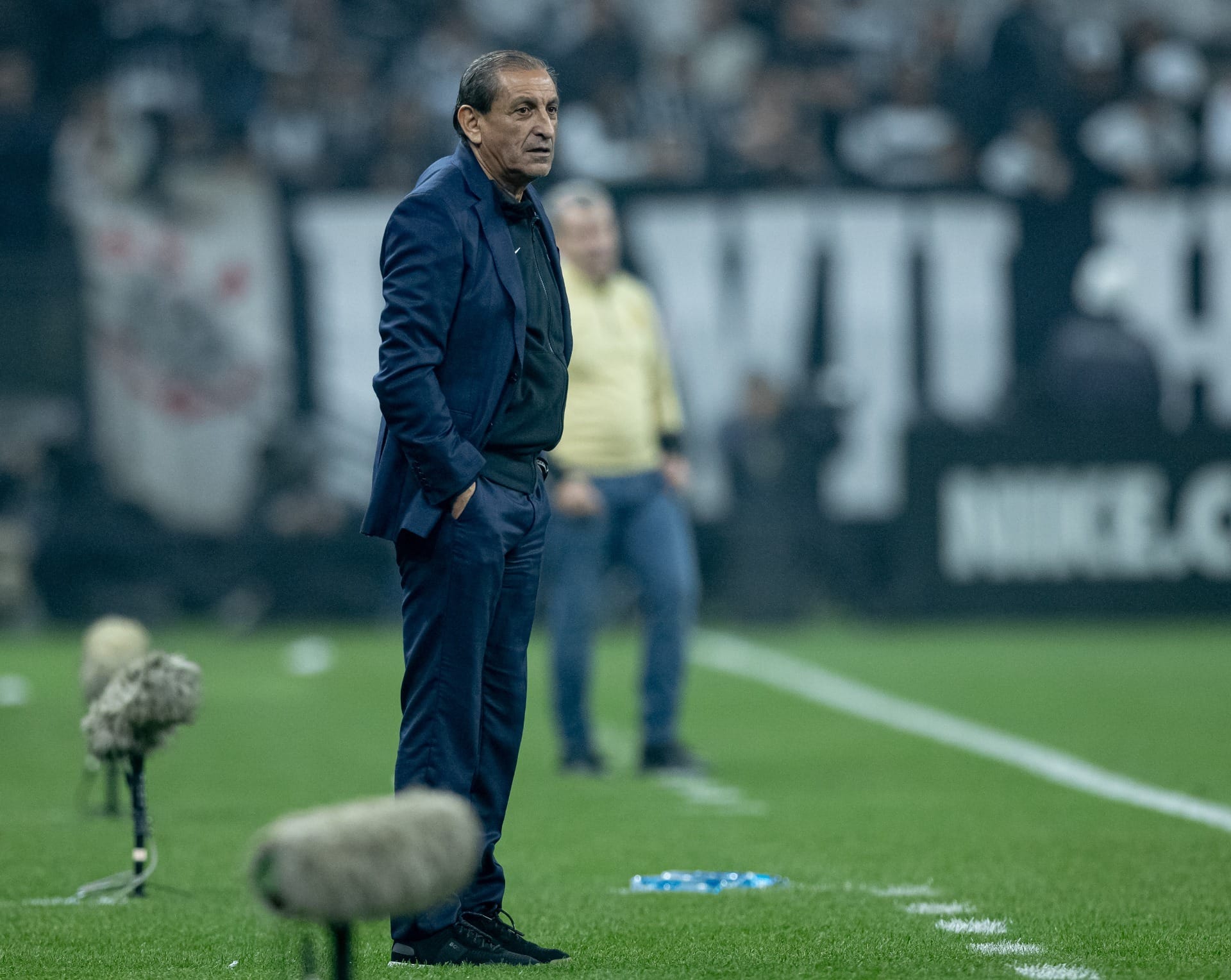 Ramón destaca variação tática e não descarta mudar titulares do Corinthians