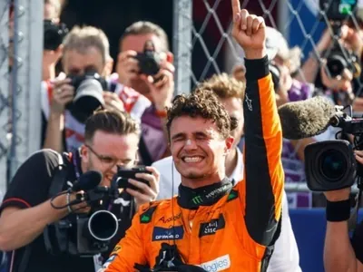 Lando Norris é o mais rápido e larga da pole na Hungria