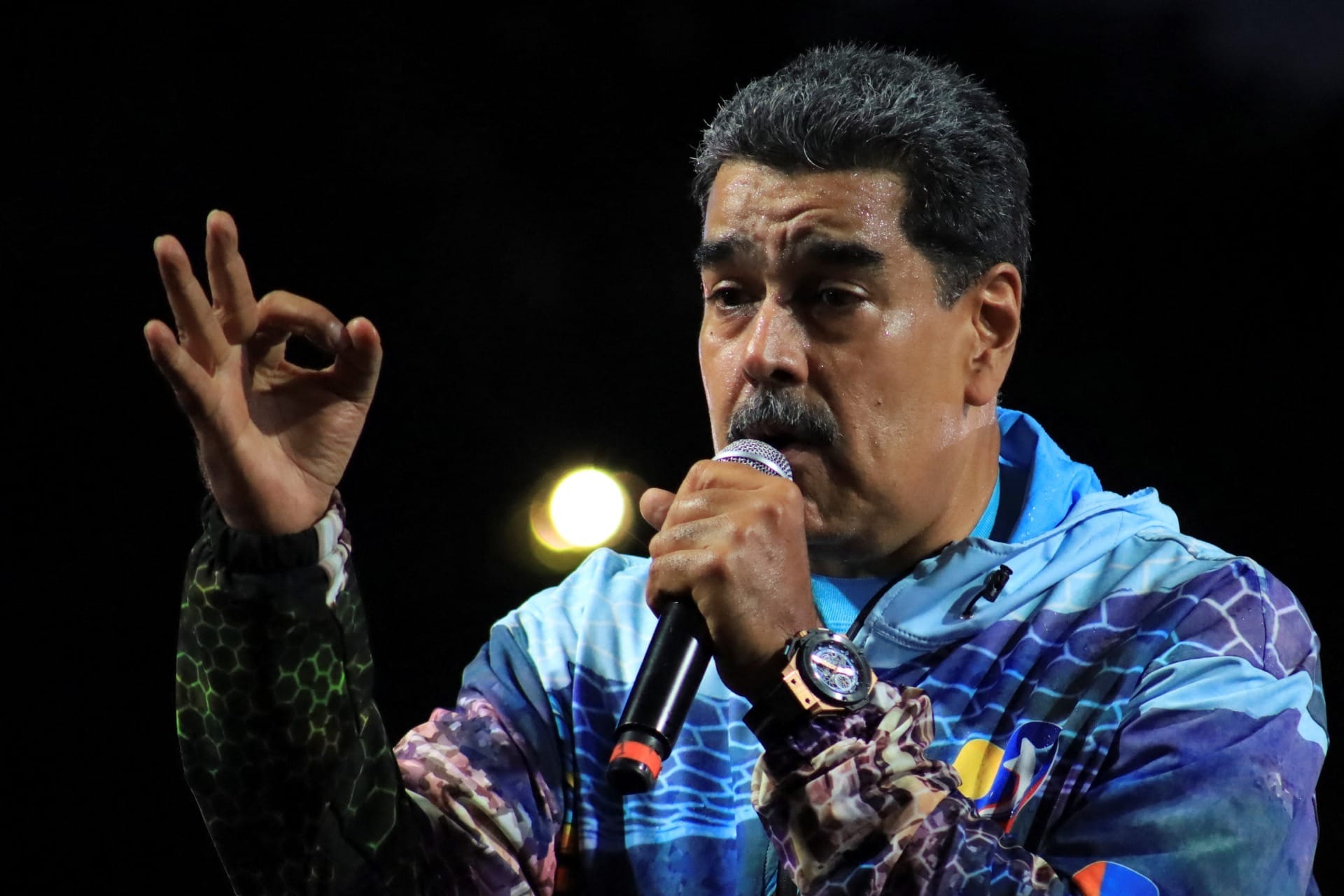 Maduro muda o tom e garante paz e estabilidade em eleições venezuelanas