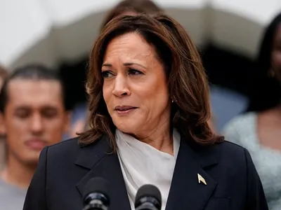 Revolta com Biden, medo de vice gay e elogio de Trump: as revelações do livro de Kamala Harris