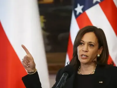 Republicanos pedem para evitarem ataques preconceituosos contra Kamala Harris