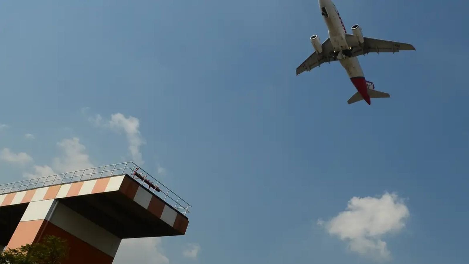 Aeroporto de Congonhas proíbe marcha à ré após funcionário morrer atropelado