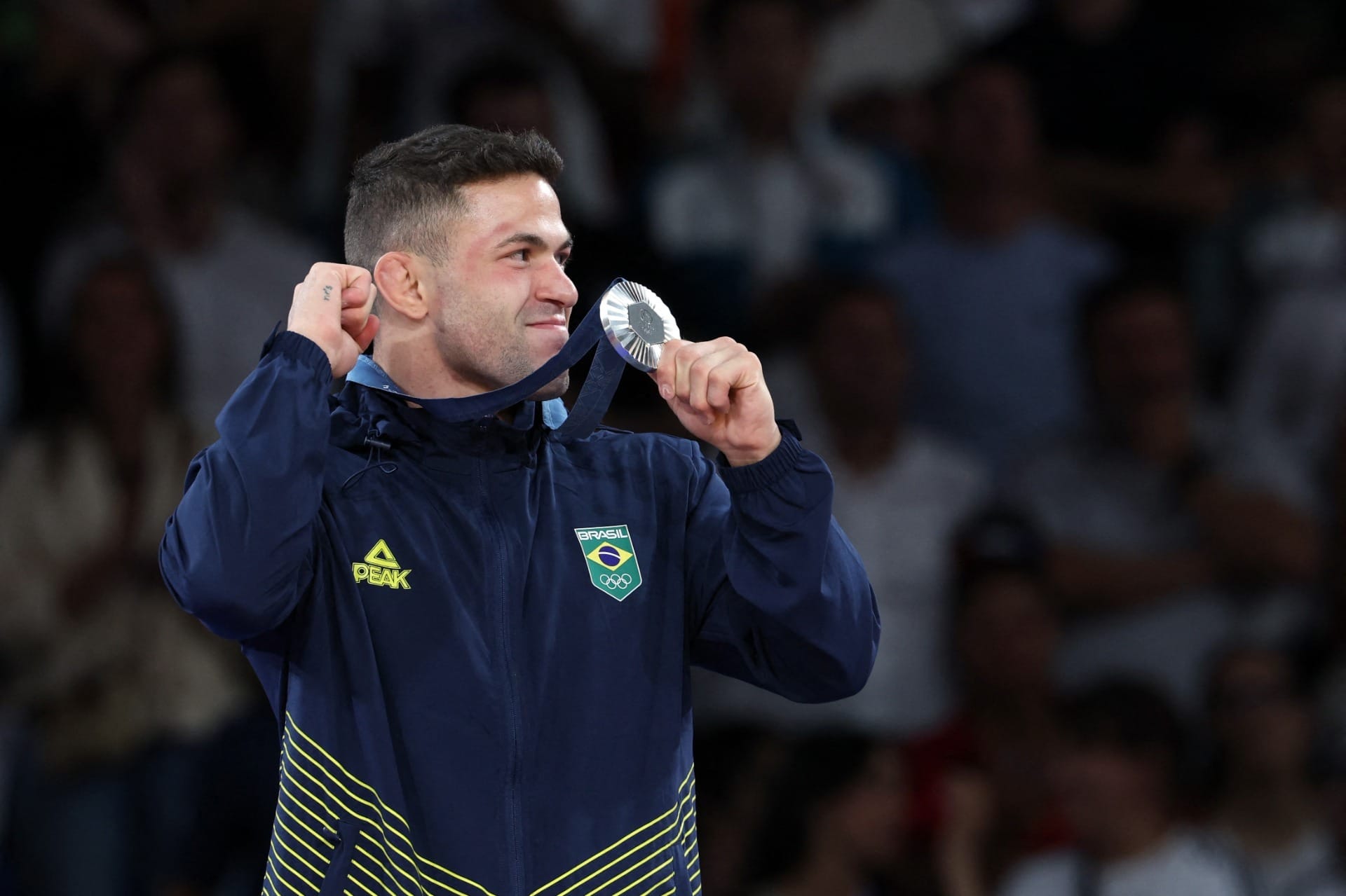 Willian Lima conquista a prata e dá a primeira medalha para o Brasil em Paris