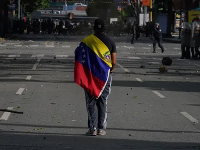Venezuela tem protestos após vitória de Maduro; oposição aponta fraude