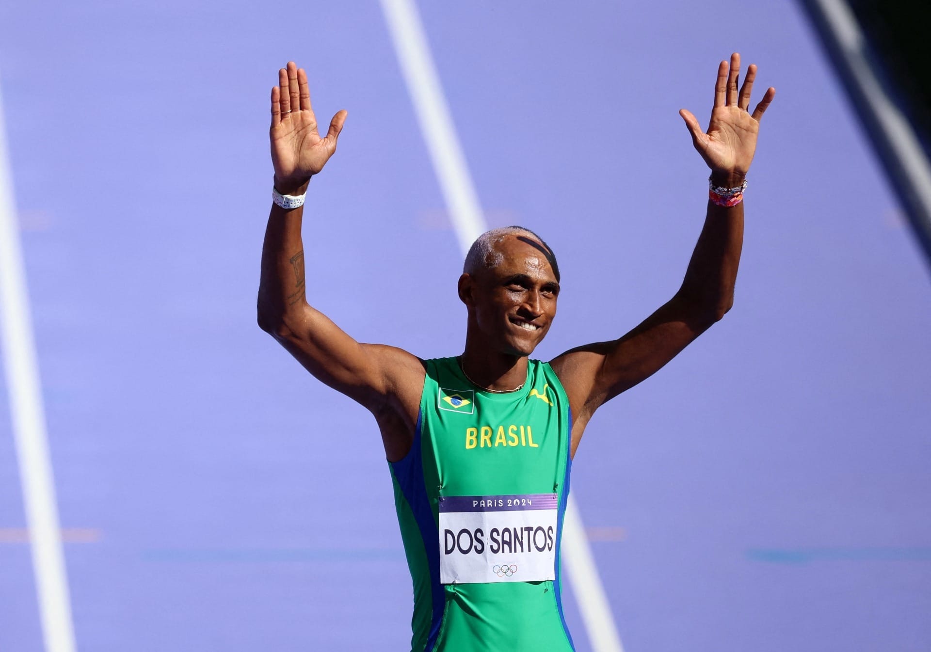 Alison dos Santos diz estar "animado para chegar à final" dos 400m com barreiras