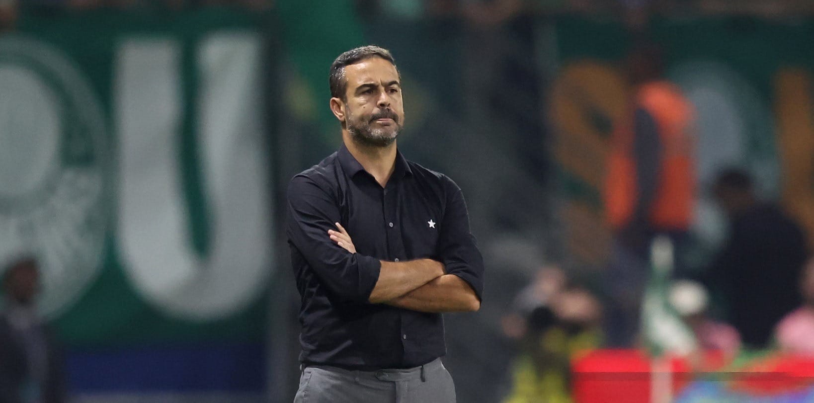 Braga ameaça acionar Botafogo na Fifa por dívida de rescisão do técnico Arthur Jorge