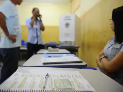 Vantagens de ser mesário: folgas, auxílio e desempate em concurso