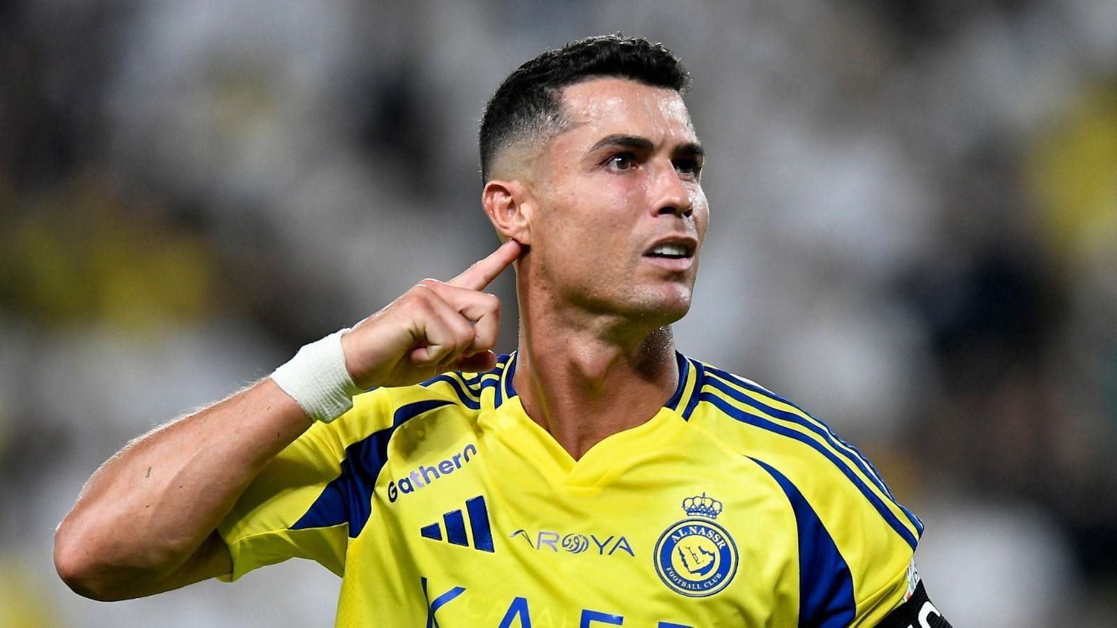 Cristiano Ronaldo marca e fica muito perto de chegar a 900 gols na carreira