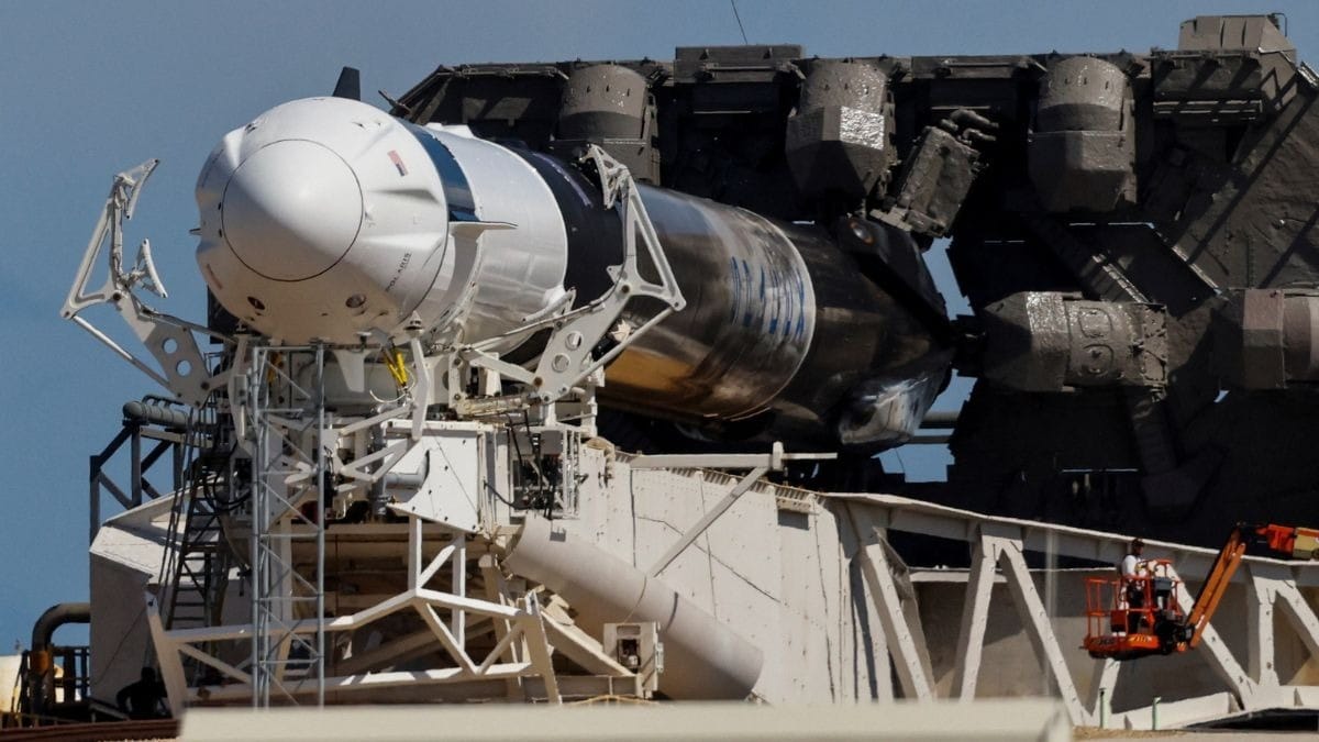 SpaceX adia missão que pretende ultrapassar cinturão radioativo no espaço