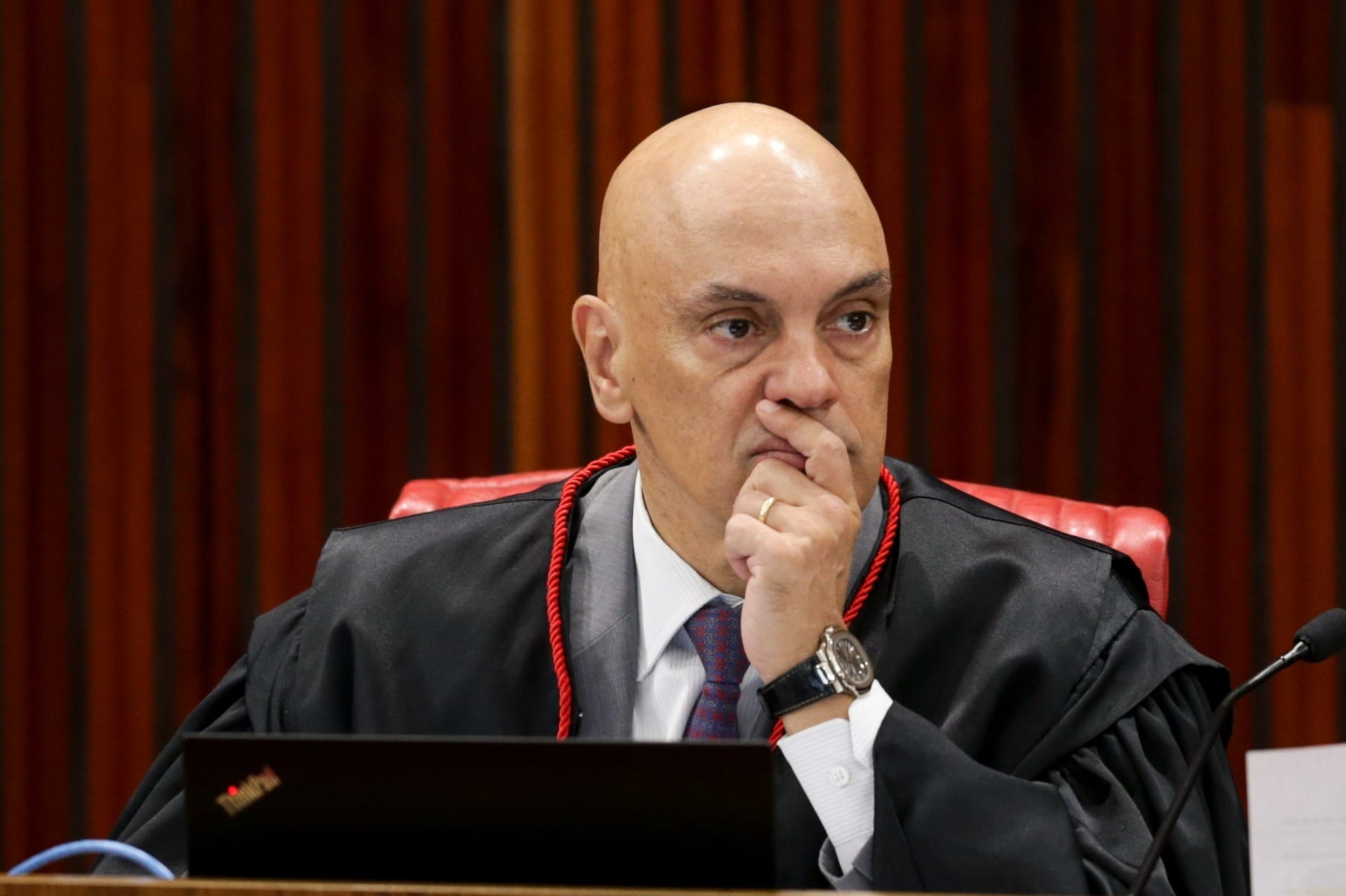 Sanção dos EUA a Moraes marca maior crise diplomática com Brasil em 200 anos, diz professor
