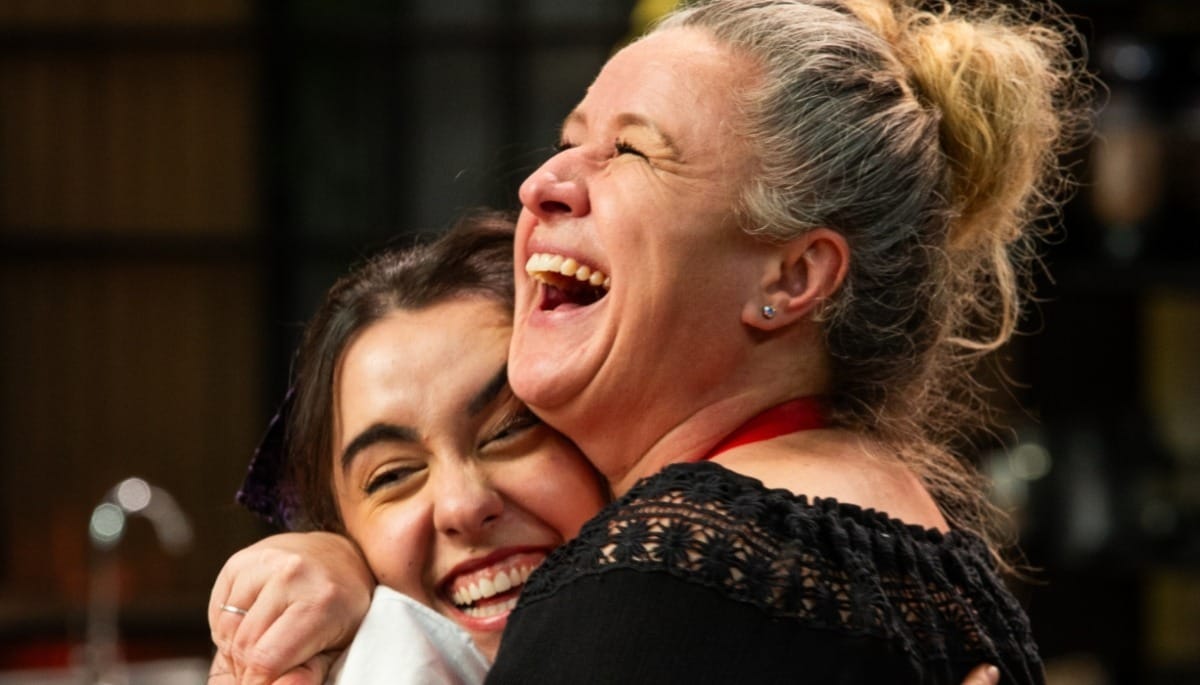 Jurados do MasterChef quebram protocolo na repescagem: Andréia e Larissa retornam ao programa