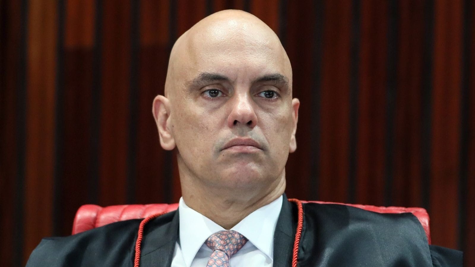 Moraes diz que X fez depósito de R$ 28,3 milhões em conta errada