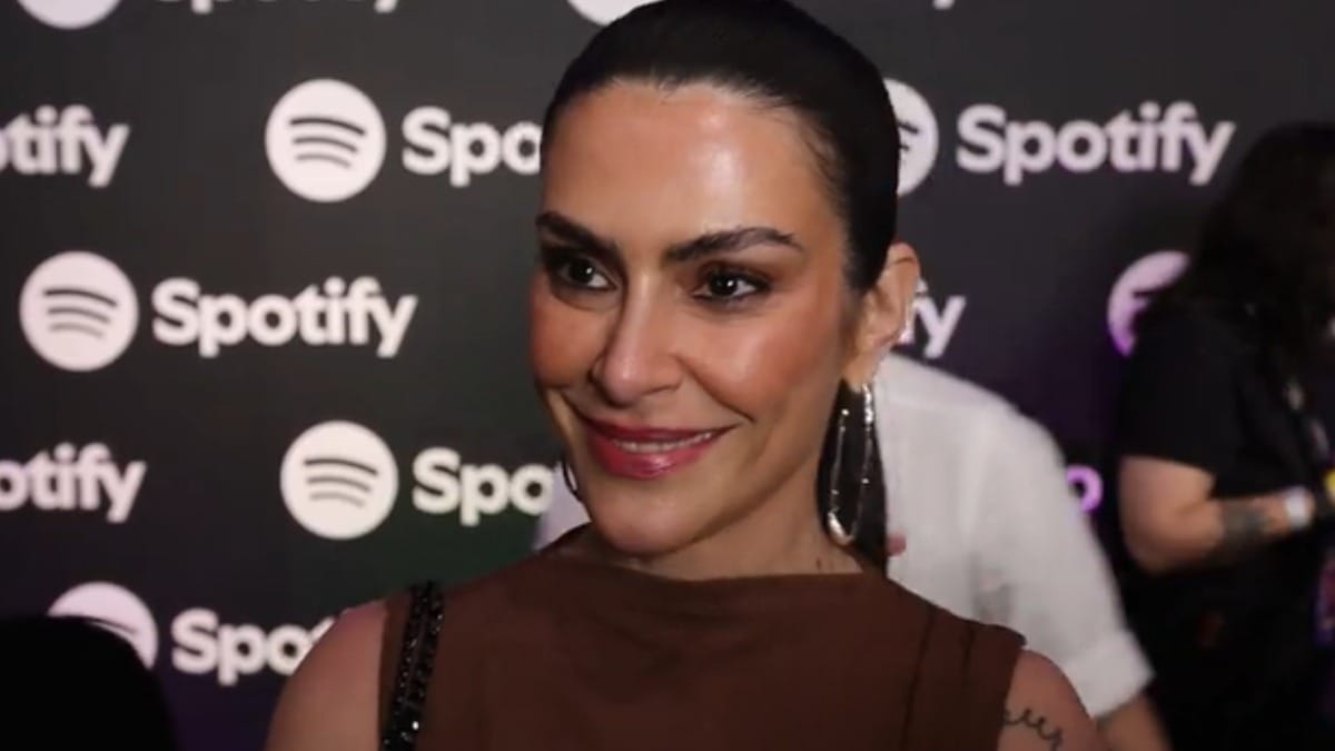 Cleo fala sobre lançamento de álbum eclético: “Quero poder curtir a diversidade da música”