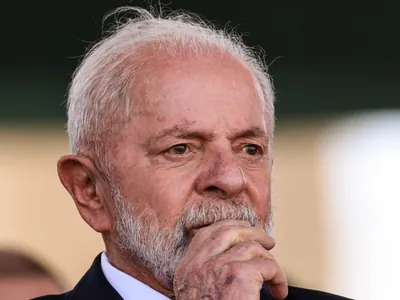 Lula critica Campos Neto por falas sobre salário mínimo: "Desumano e insensato"