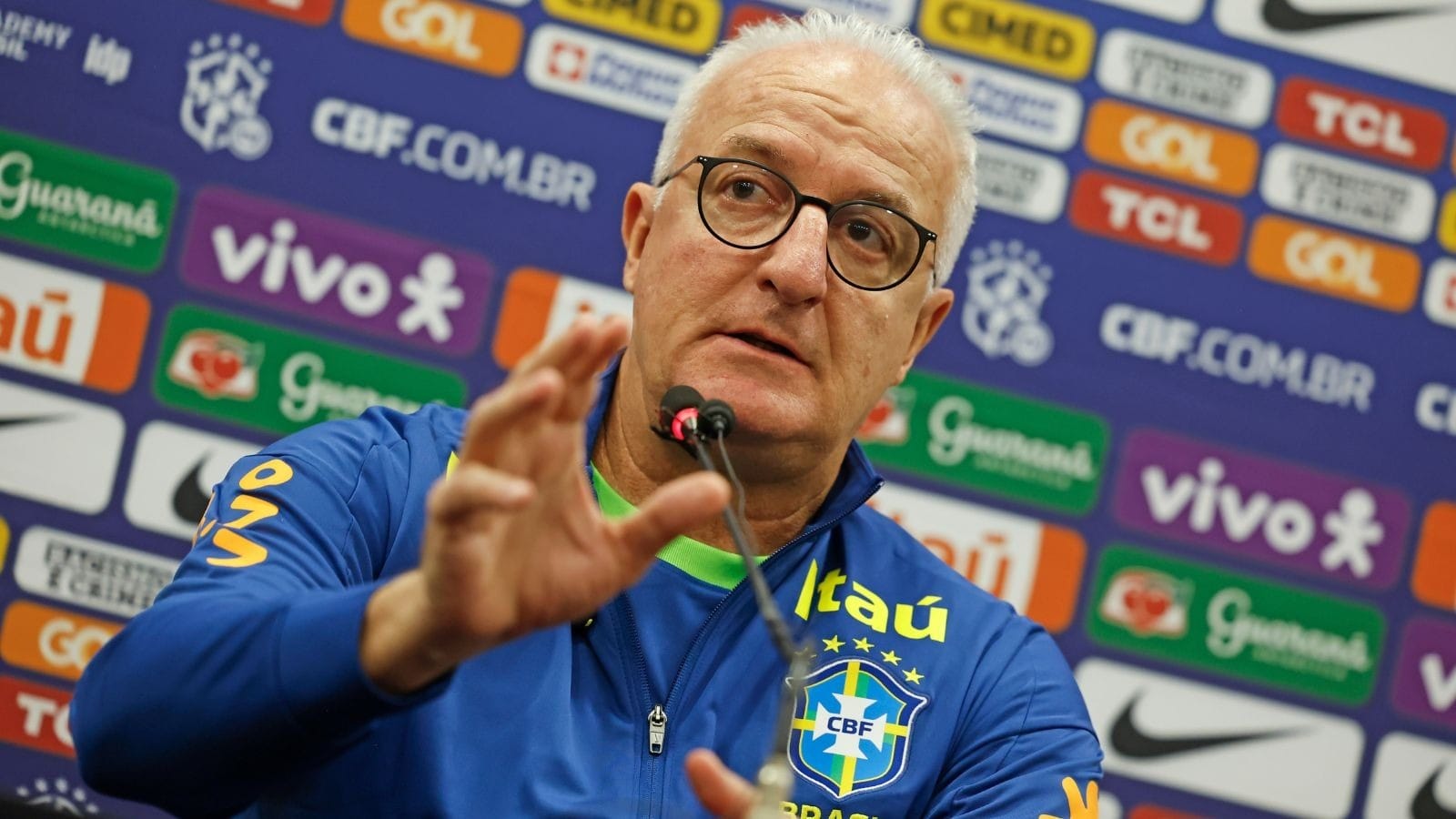 Dorival Júnior é demitido do comando da Seleção Brasileira