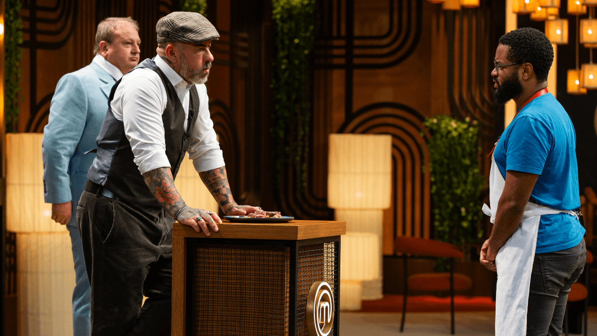MasterChef tem eliminação dramática e muito choro; assista na íntegra