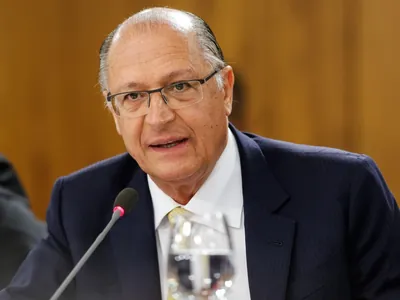 Alckmin critica fim da checagem da Meta e diz que bilionários não podem fazer 'o que querem'