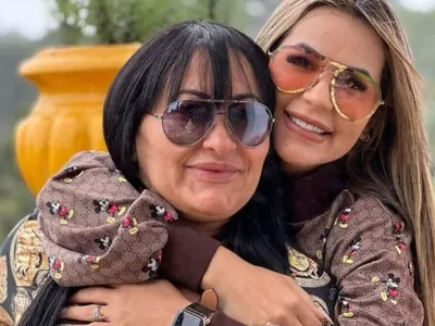 Mãe de Deolane Bezerra desabafa em meio à prisão: 'Não temos um dia de paz'