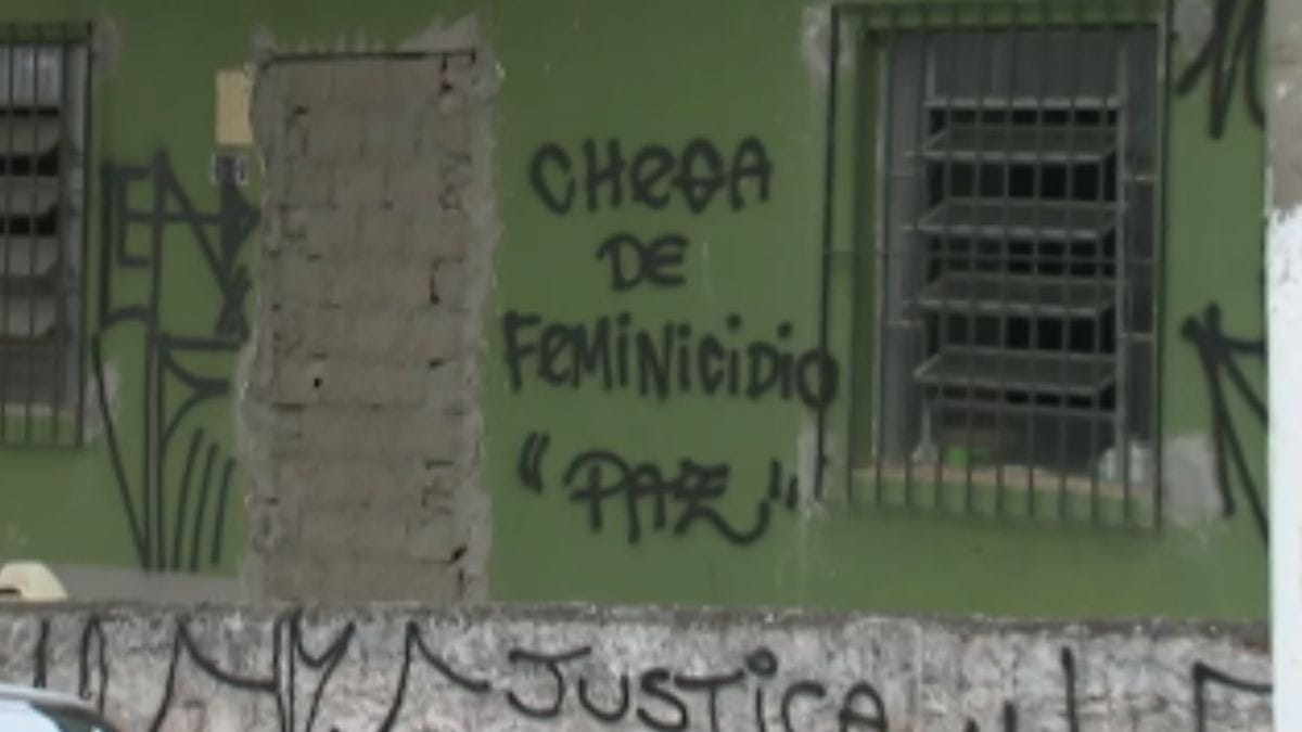 Brasil registra quatro feminícidios por dia em 2025
