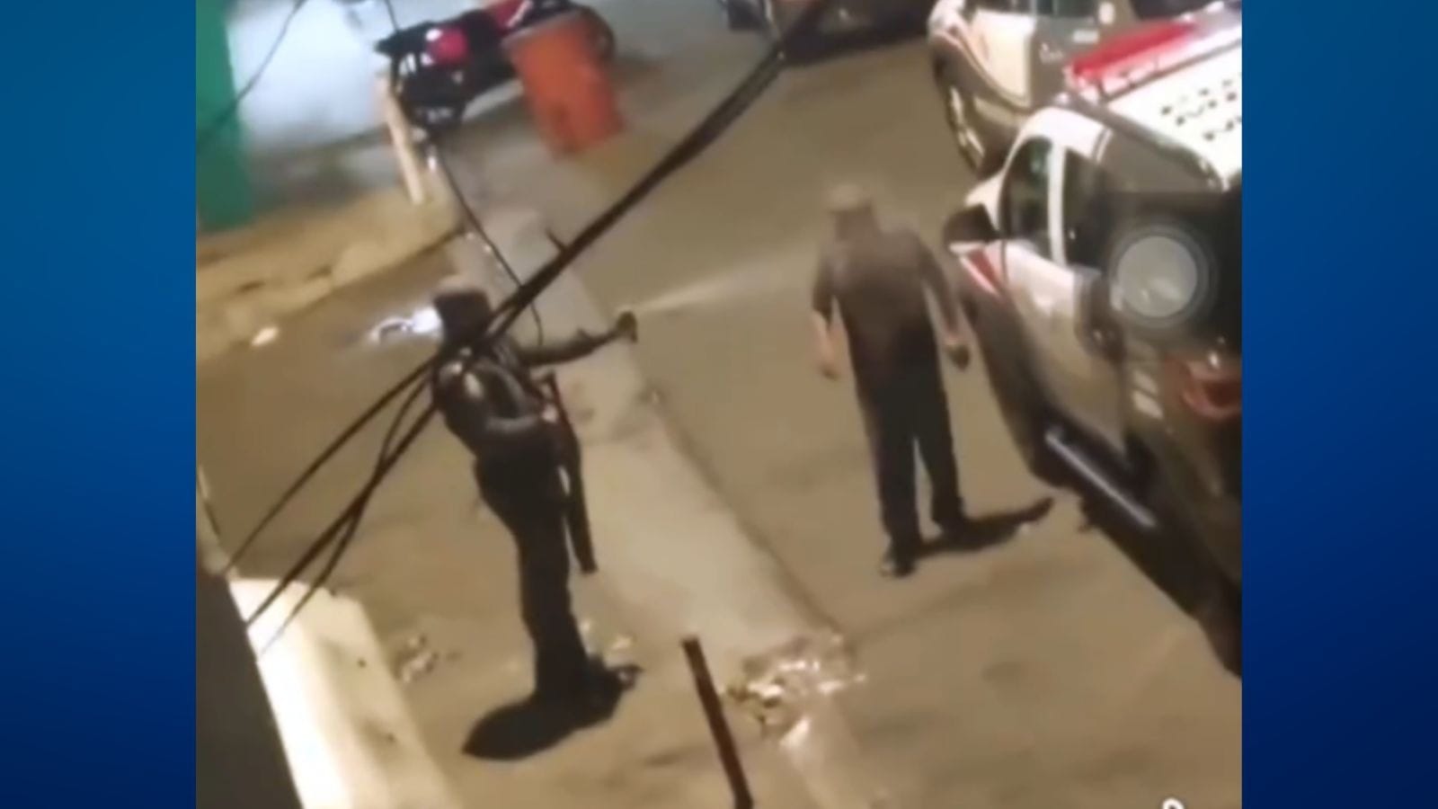 Polícia afasta PM que jogou spray de pimenta em homem desarmado em favela de SP