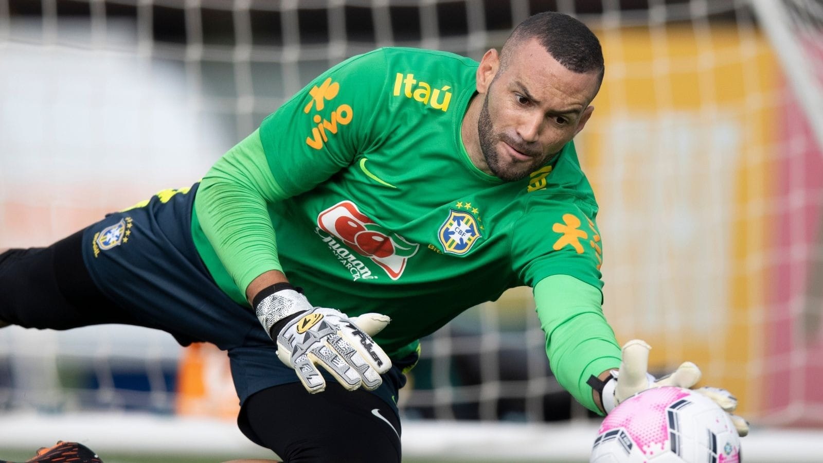 Weverton mira titularidade na Seleção Brasileira na Copa de 2026: 'Estou lutando'