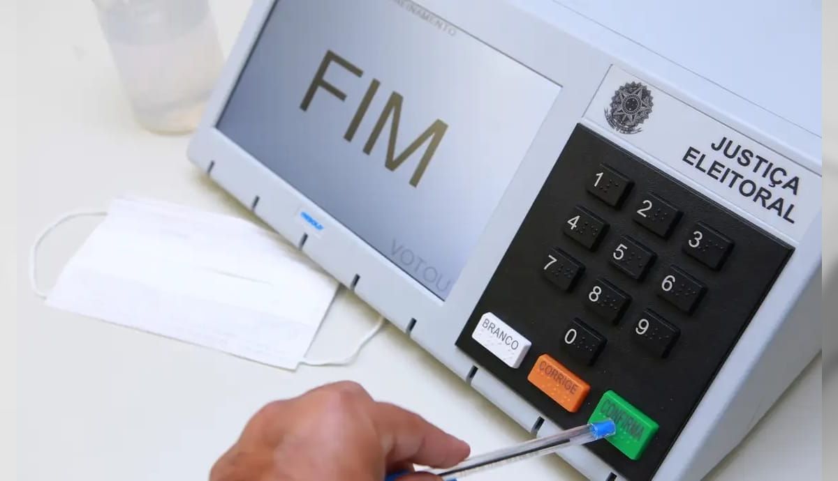 Mônica Bergamo: Debates influenciam o voto para 66% dos brasileiros