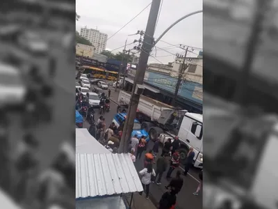 Acidente envolvendo caminhão em Santa Cruz deixa uma pessoa morta e dois feridos