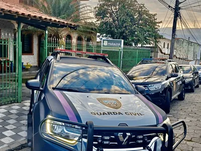 GCM interrompe roubo, liberta refém e recupera carga de sapatos em SP