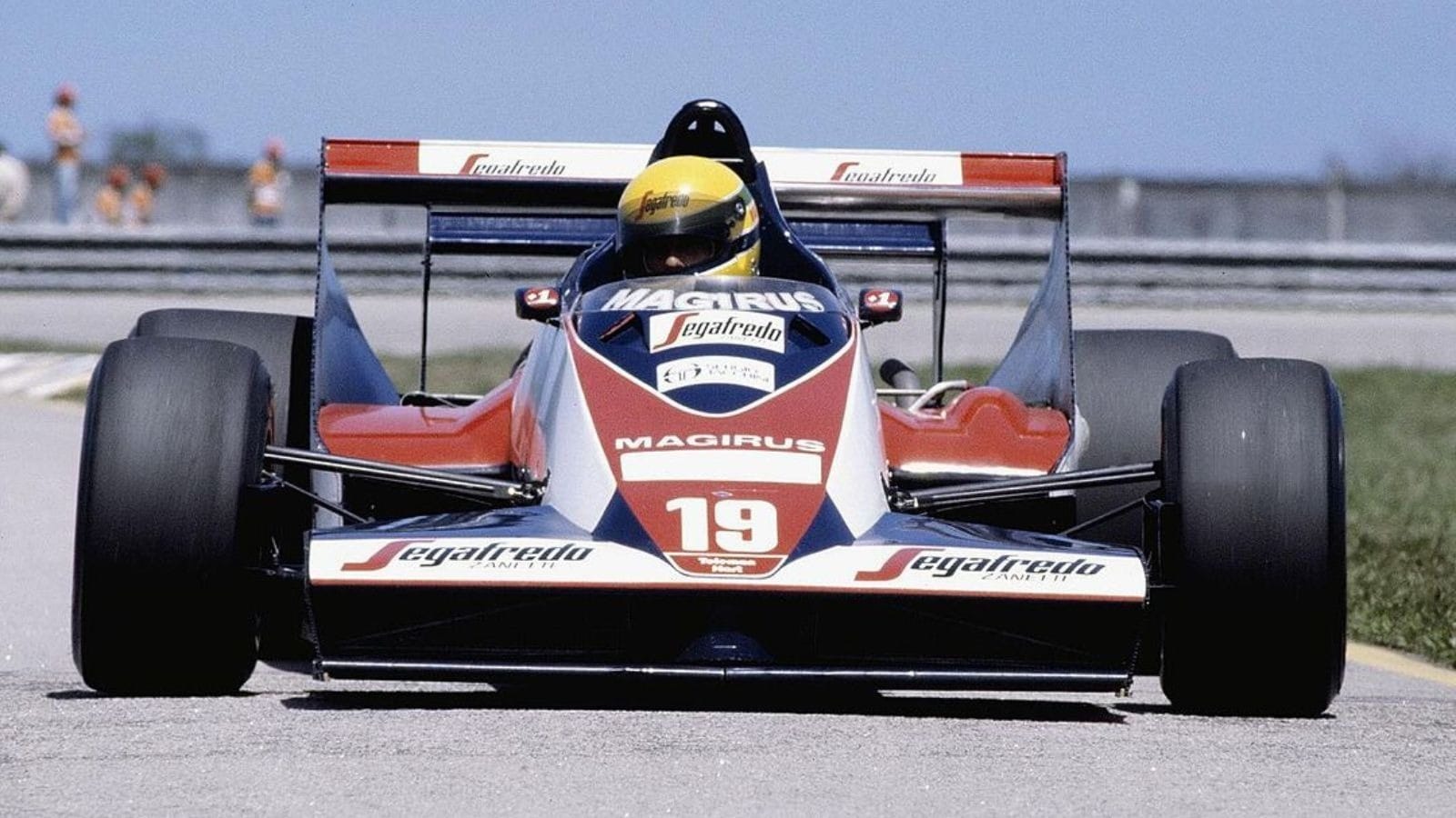 No Rio, com carro 'velho' e 2 segundos à frente do companheiro: relembre estreia de Senna na F1