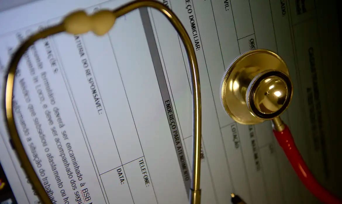 Plataforma de combate a atestados médicos falsos entrará em vigor em 5 de novembro