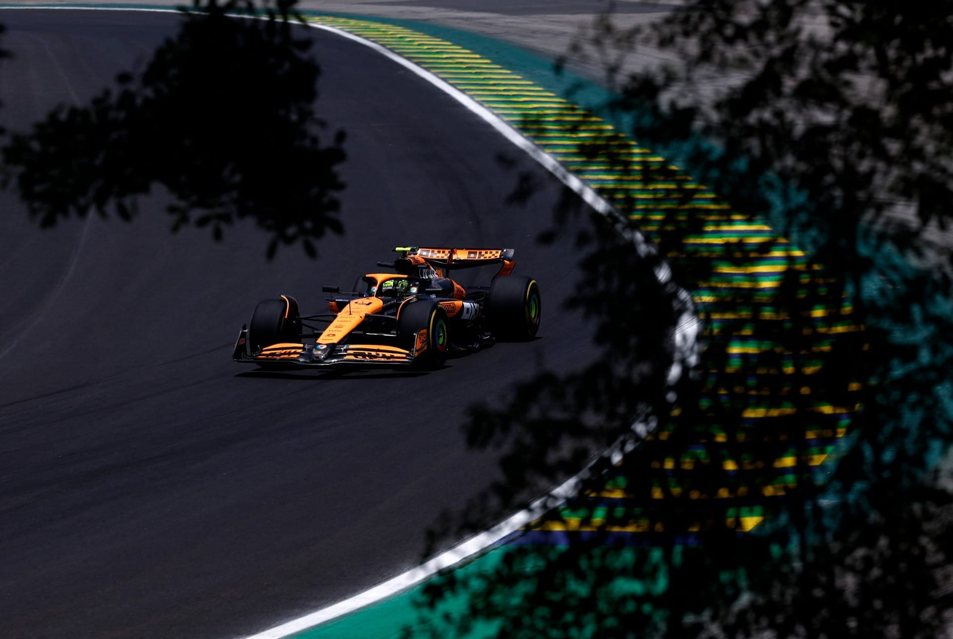 Norris lidera treino livre do GP de São Paulo; Bearman surpreende e fica em terceiro