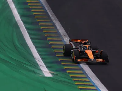 Piastri supera Norris e fica com a pole da corrida sprint no GP de São Paulo