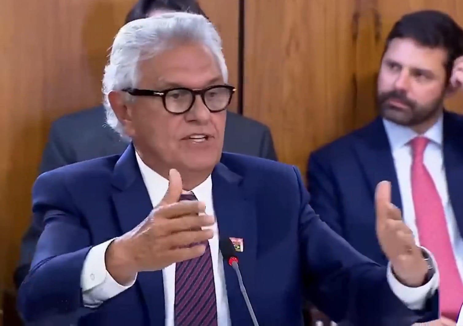 Caiado propõe retomada de "cultura vacinal" para afastar "teses malucas"