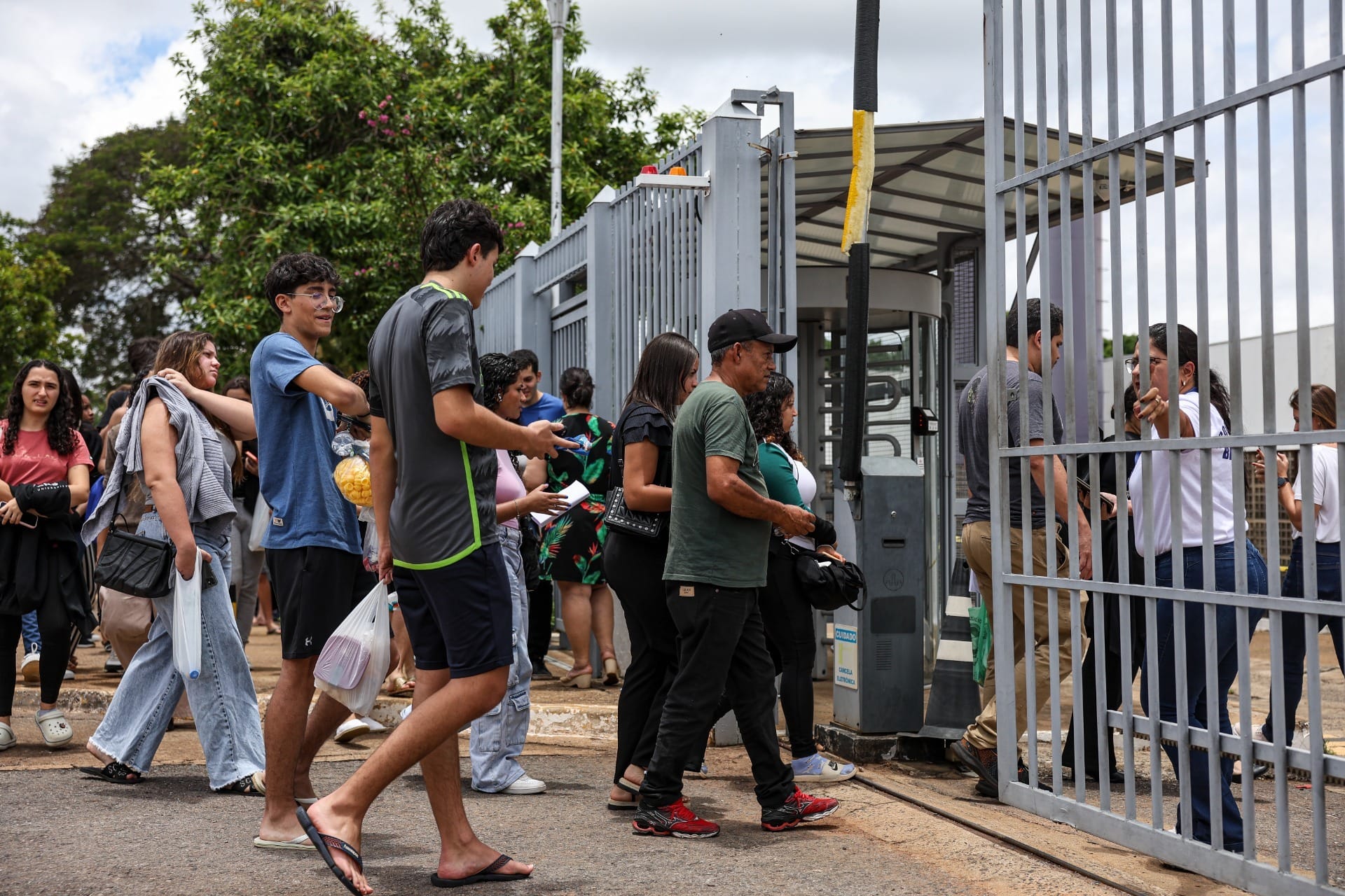 Segundo dia do Enem teve abstenção de 30,6% e 1,9 mil candidatos eliminados