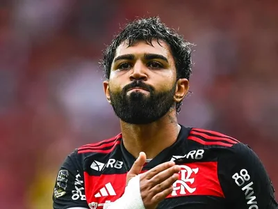 Romário diz que Gabigol "está entre os três maiores ídolos do Flamengo"